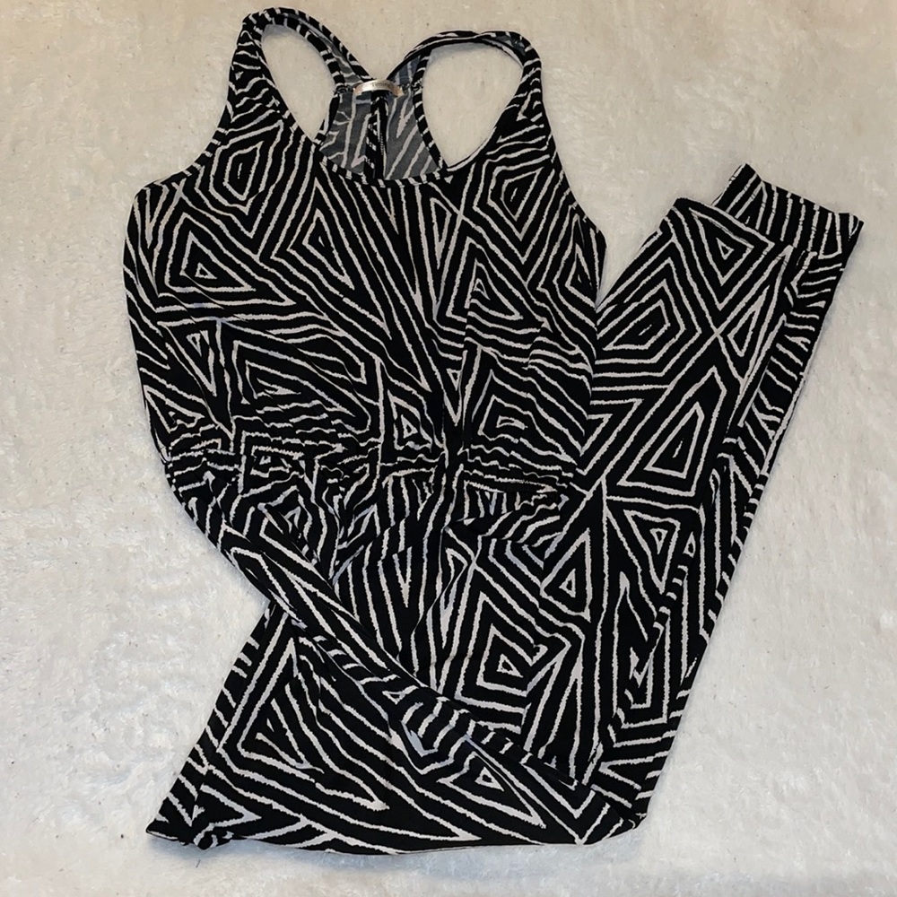 Geometrical pant romper!